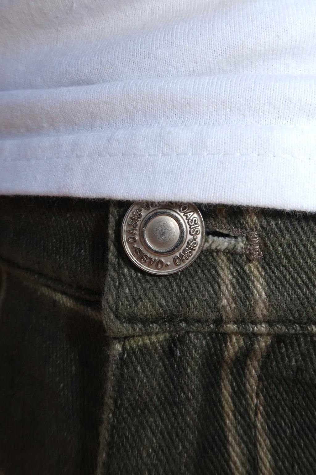 "olive plaid short"